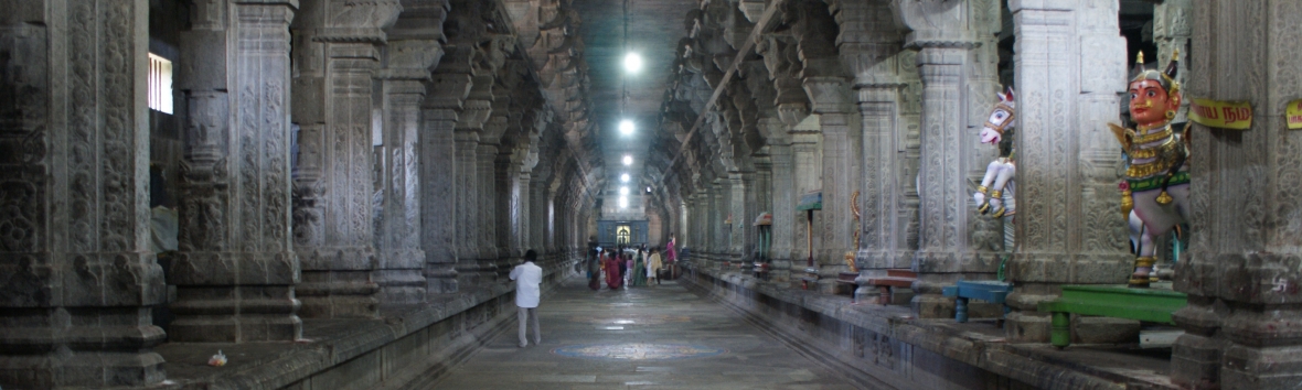 Colonnade in the Ekāmranātha temple