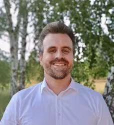 Dr. Simon Cubelic